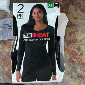32 Degrees Women's Black Scoop Neck Long Sleeve Top nwt